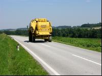 Drescher auf Straße 2