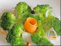 Brokkolisalat 2