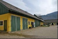 Am Hof 2