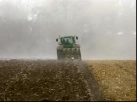 Pflügen im Nebel 6