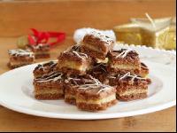 Schnitten mit Marzipan gefüllt 