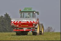 Wiese düngen 09