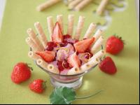 Beerencreme mit Eiswaffeln 2