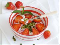 strawberries with yogurt 1