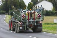 Traktor und Güllefass 2