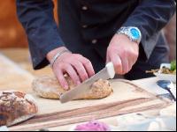 Brot schneiden  3