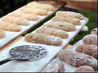 Brot in den Ofen schieben 3