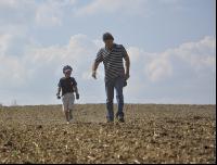 Kinder am Feld 6