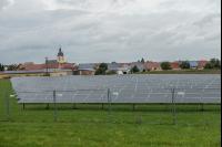 Dorf mit Photovoltaik