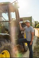 Landwirt am Traktor