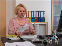 Im Büro 130