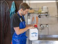 Hygiene in milking barn 5