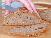 Brot schneiden  1