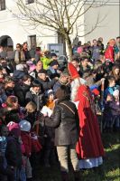 Nikolaus 8