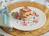 Biskuitkuchen mit Pfirsich