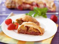 Erdbeerstrudel mit Rhabarber 2