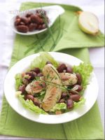 Salat mit Weißwurst