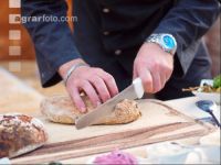Brot schneiden  3