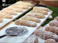 Brot in den Ofen schieben 3