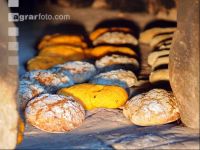 Brot in den Ofen schieben 4