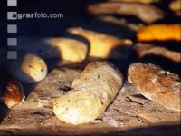 Brot in den Ofen schieben 6