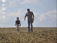 Kinder am Feld 6