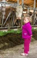 Kinder im Kuhstall 4