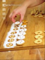 Linzer Augen bereiten 9