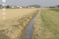 Wassergerinne am Feld 