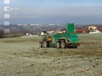 Mist auf frostige Wiese 17