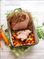 Schweinsbraten im Heu 2