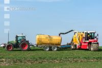 Liquid manure injector 21