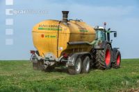 Liquid manure injector 20