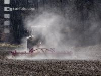 Seed bed preparation beets 11
