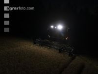 Weizenernte in der Nacht 13