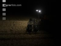 Weizenernte in der Nacht 14