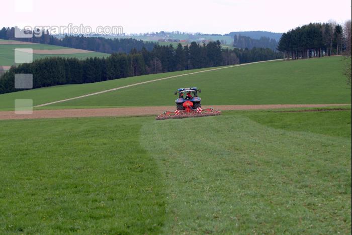 Grünland Nachsaat 43