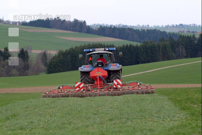 Grünland Nachsaat 46
