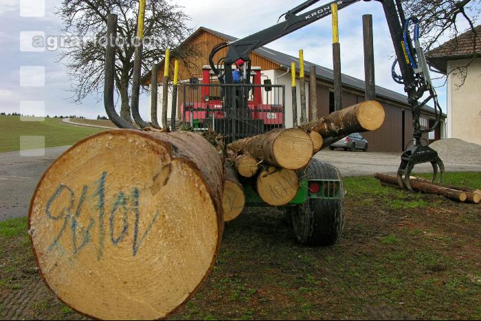 Holz laden 34