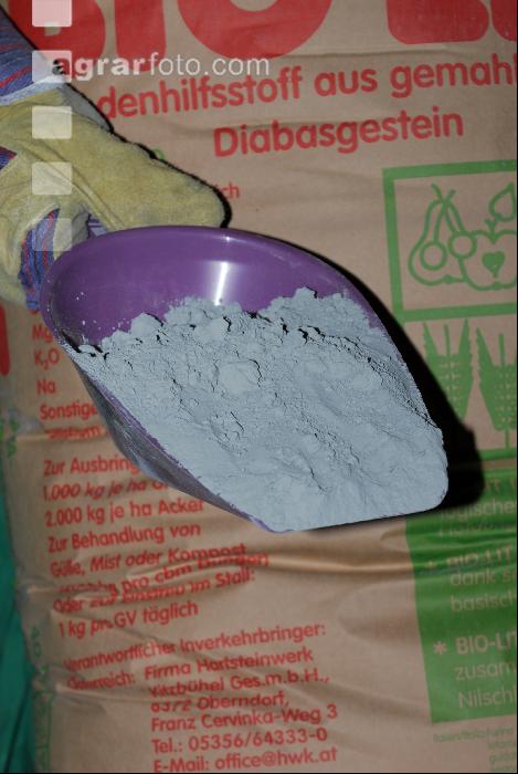 Urgesteinsmehl 2