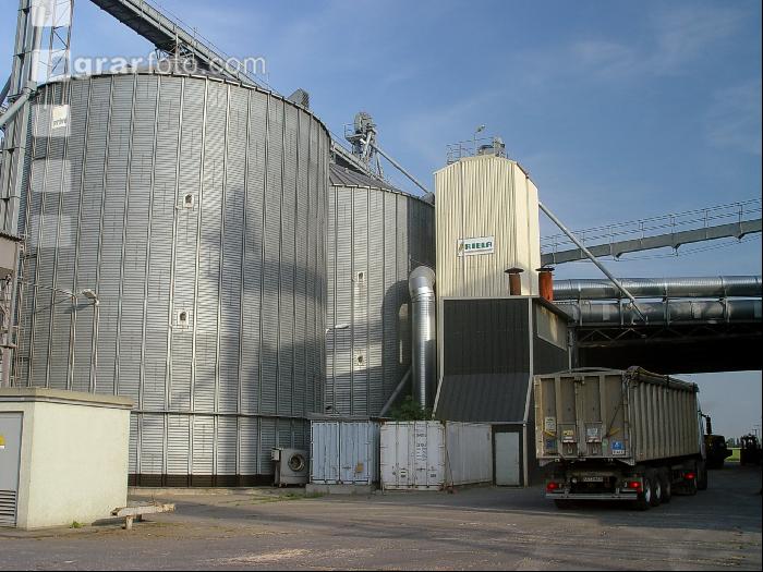 Getreidesilos J 3