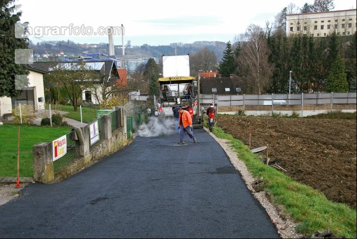 Straße asphaltieren 1