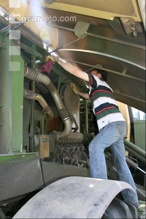 Mähwerk Reparatur J 1