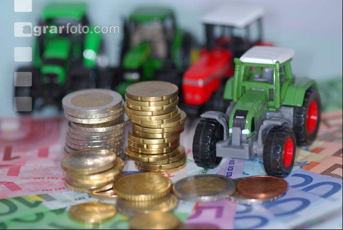 Investitionen  9