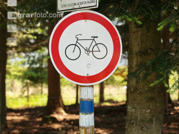 Radfahren verboten 1