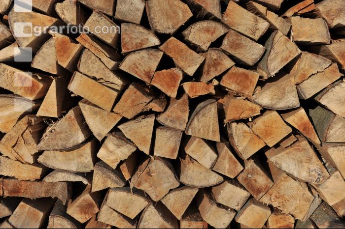 Holzstoß 6