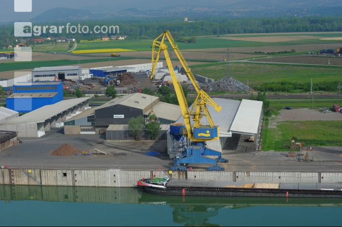 Hafen Verladung 2