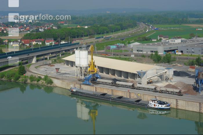 Hafen Verladung 3
