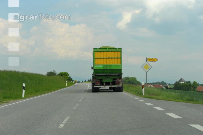 Silage Transport 1