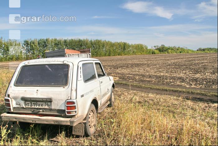 Lada Niva J 1